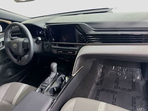 Certified 2025 Toyota Camry SE w/ Convenience Package image 27