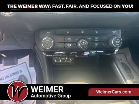 Used 2024 Dodge Durango SXT AWD/4WD image 28