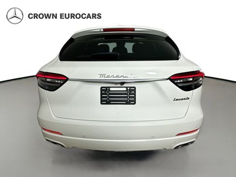 Used 2022 Maserati Levante GT AWD/4WD image 6