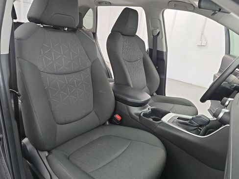 Used 2023 Toyota RAV4 XLE w/ Convenience Package FWD image 10