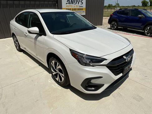 Used 2025 Subaru Legacy Premium AWD/4WD image 3