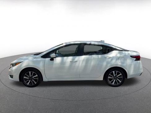 Used 2025 Nissan Versa SV FWD image 9