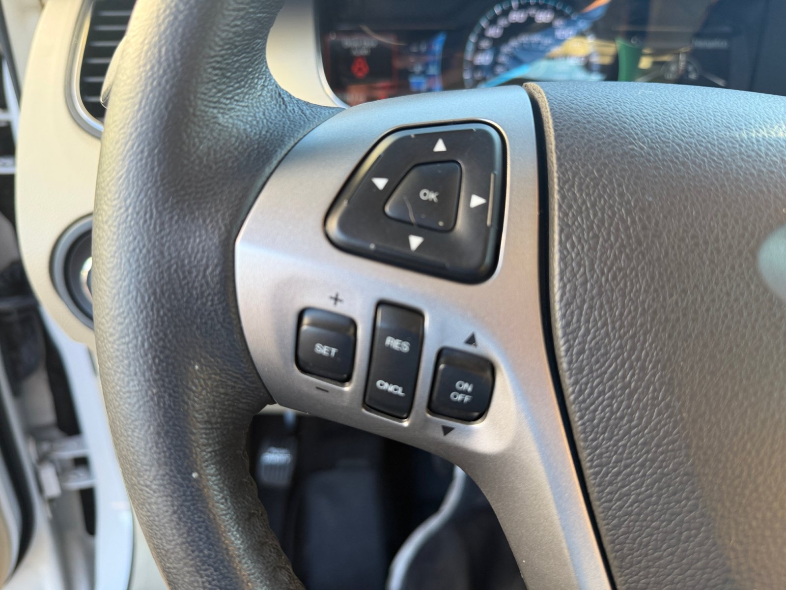 Used 2018 Ford Taurus SEL w/ Equipment Group 201A FWD image 18