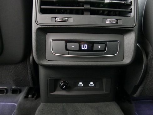 Certified 2025 Audi Q7 2.0T Premium Plus image 29