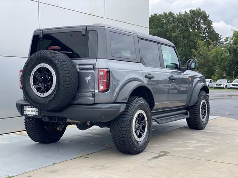 Used 2022 Ford Bronco Badlands w/ Sasquatch Package AWD/4WD image 4