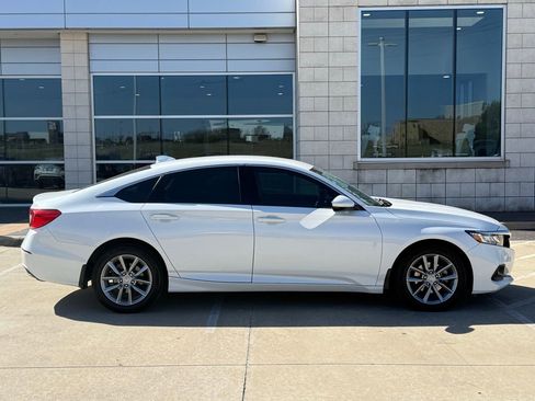 Certified 2021 Honda Accord LX image 6