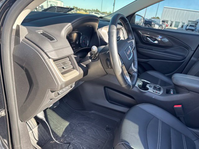 Used 2024 GMC Terrain Denali w/ Black Diamond Edition AWD/4WD image 30