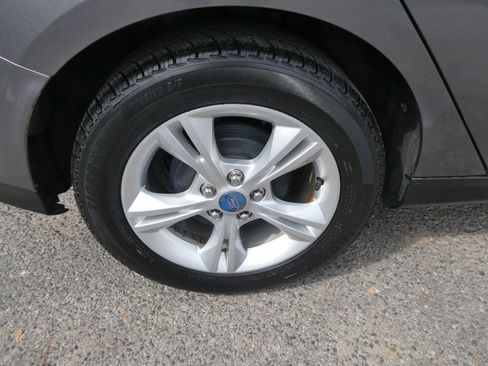 Used 2013 Ford Focus SE FWD image 29