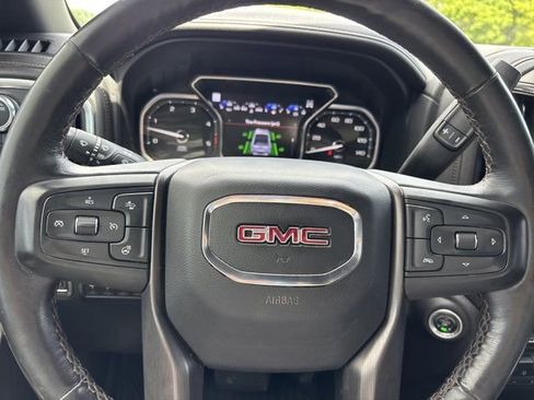 Used 2022 GMC Sierra 2500 AT4 w/ AT4 Premium Plus Package AWD/4WD image 32