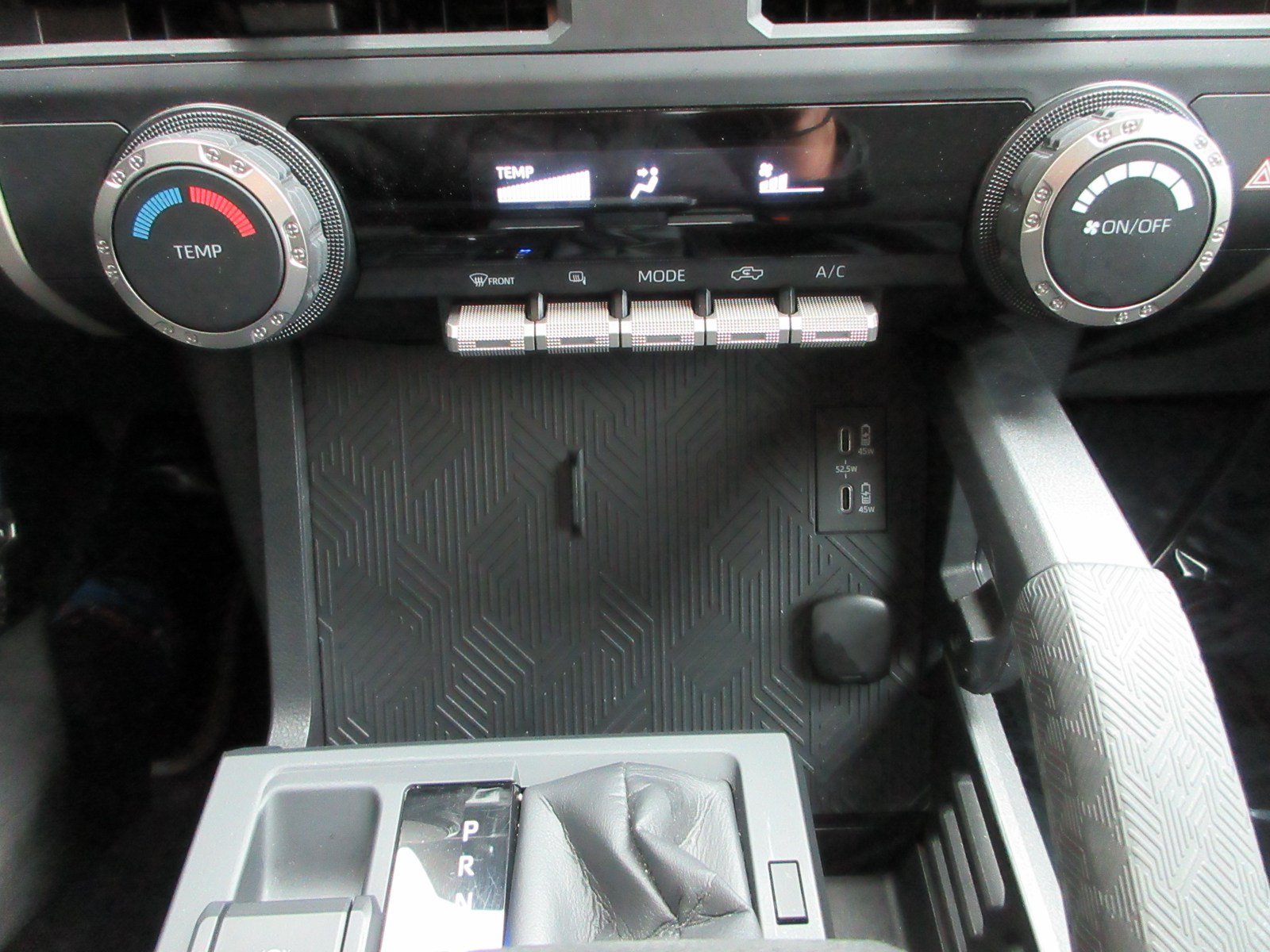 Used 2025 Toyota Tacoma SR5 AWD/4WD image 41