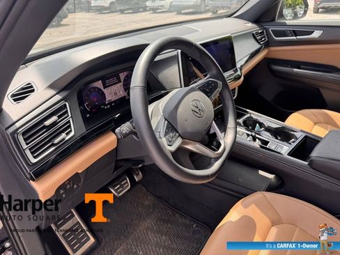 Used 2025 Volkswagen Atlas Cross Sport SEL R-Line AWD/4WD image 14