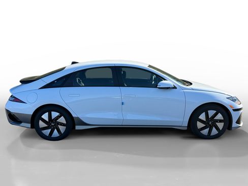 New 2025 Hyundai Ioniq 6 SE image 6