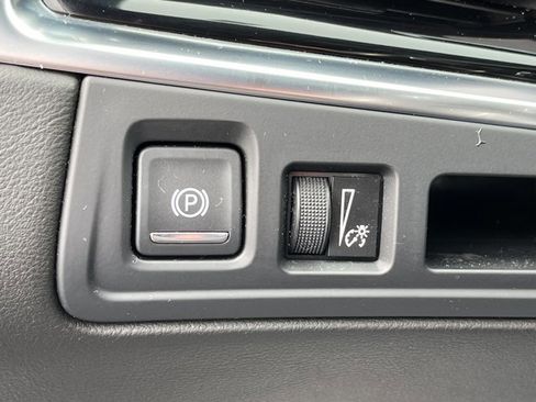 Used 2023 Cadillac XT6 Sport image 16