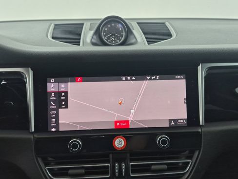 Certified 2022 Porsche Macan AWD/4WD image 14