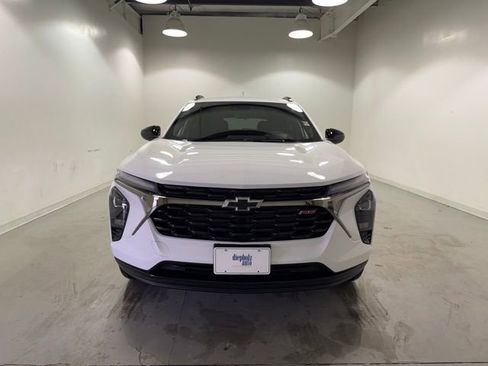 New 2026 Chevrolet Trax RS image 2