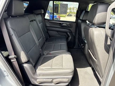 Used 2025 Chevrolet Tahoe Z71 AWD/4WD image 31
