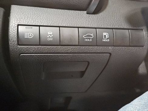 Used 2022 Toyota Camry LE FWD image 32