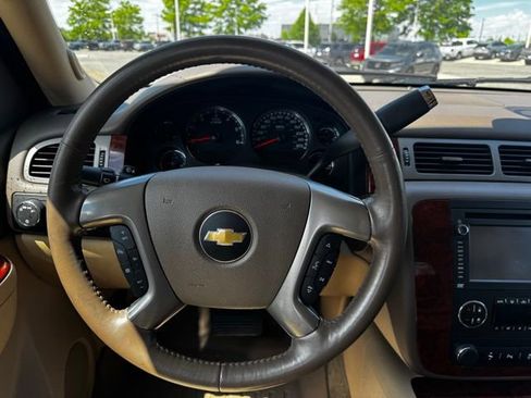 Used 2012 Chevrolet Avalanche LTZ AWD/4WD image 14