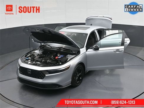 Used 2025 Honda Accord SE image 46