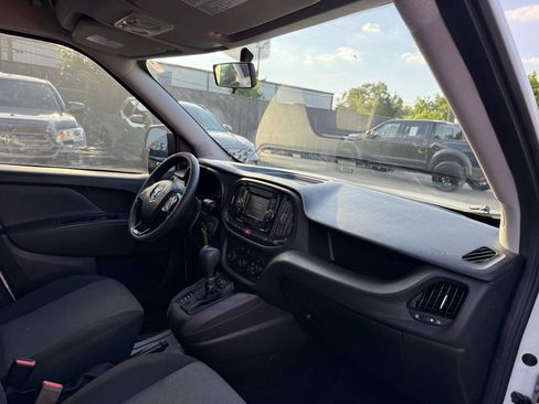 Used 2021 RAM ProMaster City Tradesman FWD image 9