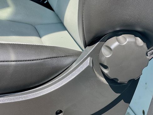 Used 2024 RAM ProMaster 2500 w/ Convenience Group image 15