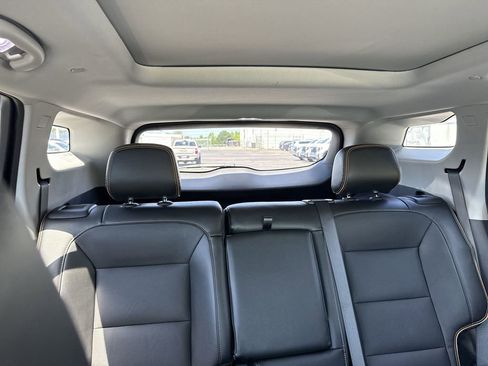 Certified 2024 GMC Terrain AT4 w/ Infotainment Package II AWD/4WD image 32