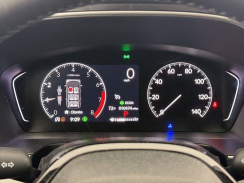 Used 2025 Honda Pilot Touring image 13