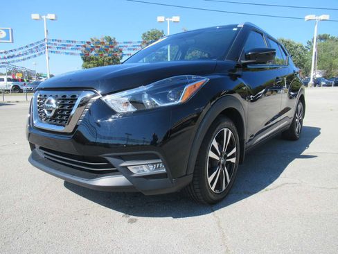 Used 2018 Nissan Kicks SR w/ Exterior Electronics Package image 1