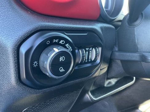 Used 2021 Jeep Gladiator Rubicon w/ Safety Group image 11