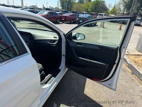 Used 2019 Hyundai Sonata SE image 12