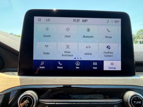 Used 2022 Ford Escape Titanium w/ Titanium Elite Package AWD/4WD image 43