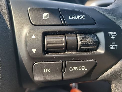 Used 2017 Kia Sorento AWD w/ LX Convenience Package image 23