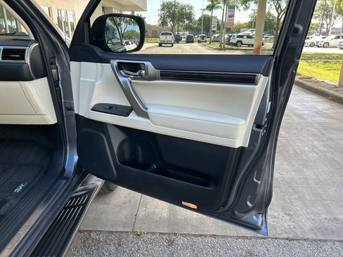 Used 2021 Lexus GX 460 Premium image 31