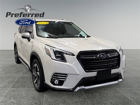 Used 2024 Subaru Forester Touring w/ Pop Package 2 image 1