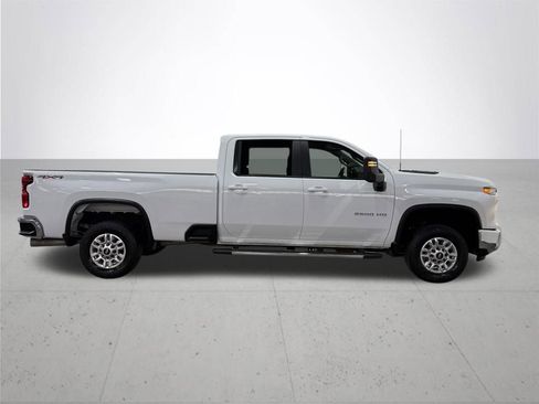 Used 2024 Chevrolet Silverado 2500 LT image 9
