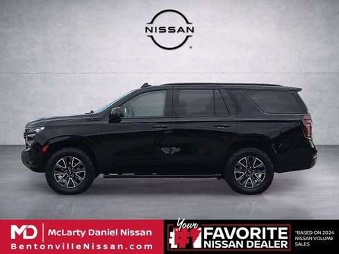 Used 2023 Chevrolet Tahoe Z71 w/ Luxury Package AWD/4WD image 3