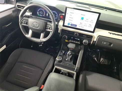 Used 2024 Toyota Tacoma TRD Off-Road image 15