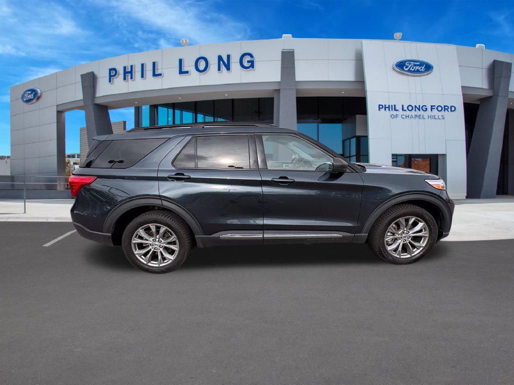 Used 2022 Ford Explorer XLT w/ Equipment Group 202A AWD/4WD image 7