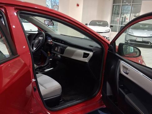 Used 2016 Toyota Corolla LE image 12