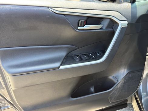 Certified 2025 Toyota RAV4 XLE FWD image 17