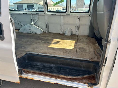 Used 2006 GMC Savana 2500 image 14