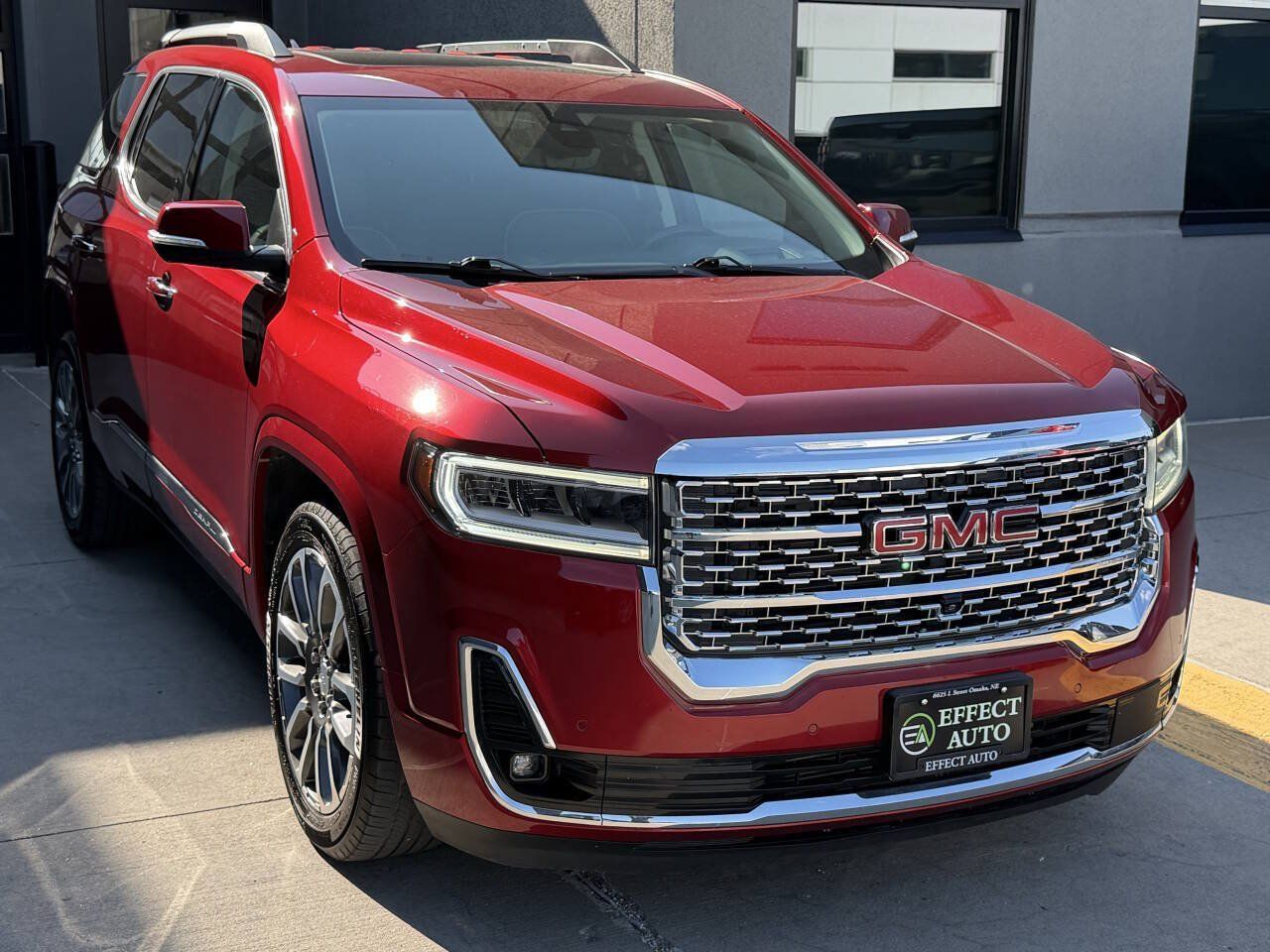 Used 2021 GMC Acadia Denali w/ Denali Ultimate Package AWD/4WD image 7