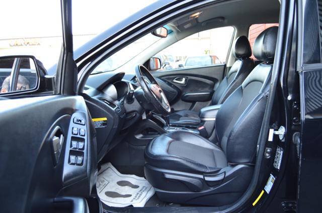Used 2012 Hyundai Tucson GLS AWD/4WD image 11