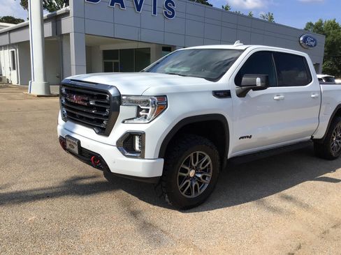Used 2021 GMC Sierra 1500 AT4 w/ AT4 Premium Package AWD/4WD image 5