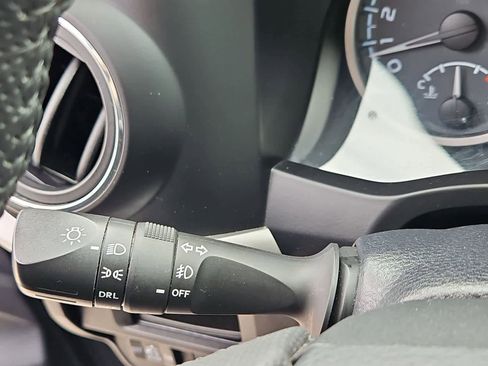 Used 2018 Toyota Tacoma SR5 image 26