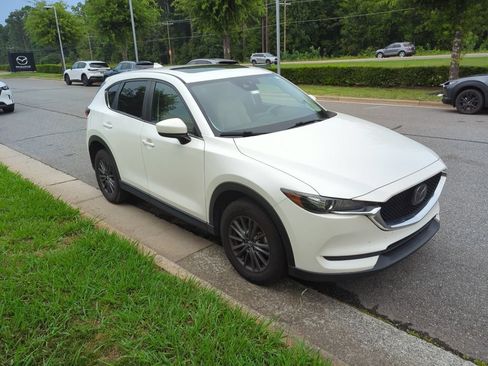 Used 2019 MAZDA CX-5 Touring FWD image 3