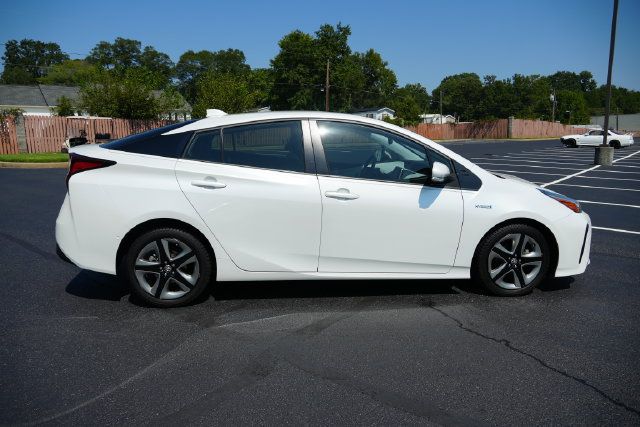 Used 2021 Toyota Prius Limited FWD image 9