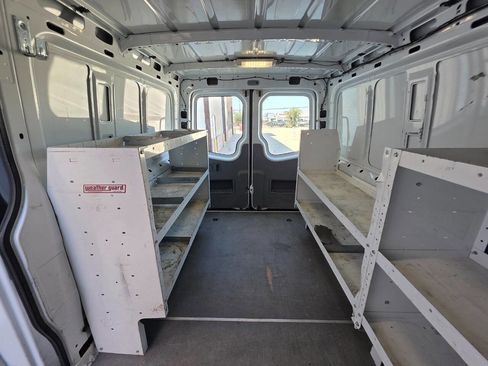 Used 2016 Mercedes-Benz Sprinter 2500 image 9