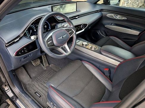 Used 2023 Genesis GV70 2.5T w/ Sport Prestige Package image 2