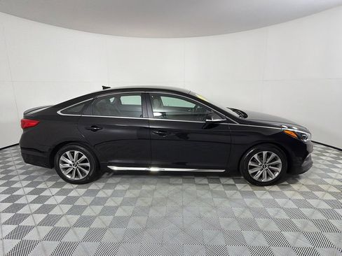 Used 2017 Hyundai Sonata Sport w/ Cargo Package FWD image 4